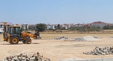 Kırklareli Belediyesi Şehir Mezarlığında Yeni Parsel Çalışmalarına Başladı