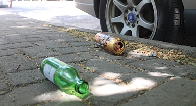 Çevreye Atılan Şişeler Ormanda Yangına Kentte Kirliliğe Yol Açıyor