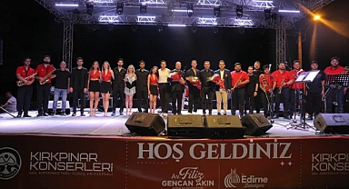 Kırkpınar'da 664. Yıl Coşkusu Başladı: Müzik, Dans ve Geleneksel Güreşler Bir Arada