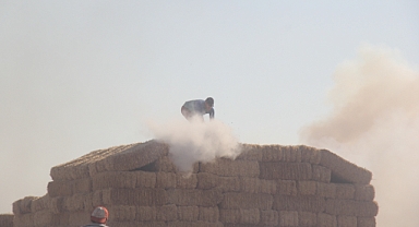 Kızılcıkdere'de Yangın Tüpleriyle Alevlere Karşı Mücadele