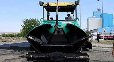 MURATLI ATATÜRK CADDESİ'NDE ASFALTLAMA ÇALIŞMALARI TAMAMLANDI