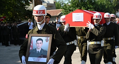 Şehit Üsteğmen Tuğrul Özsu Edirne’de Son Yolculuğuna Uğurlandı