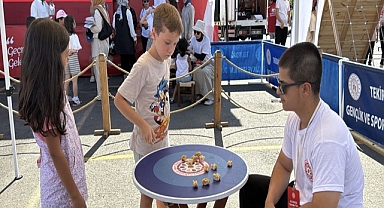 Tekirdağ'da Geleneksel Oyunlar TIR'ı, çocuklarla buluştu