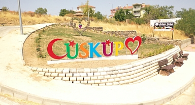 Üsküp'ün Girişine Renkli ve Işıklı 