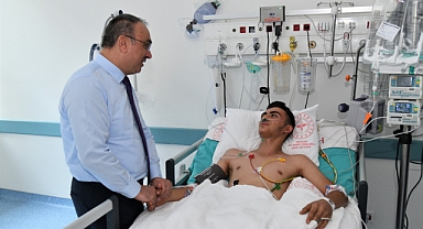 Vali Soytürk Yangından Etkilenen Personeli Hastanede Ziyaret Etti