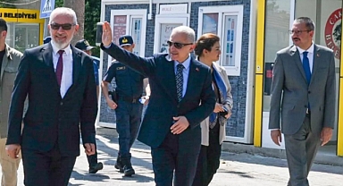 Vali Uğur Turan, Çakıllı'da Esnaf ve Vatandaşlarla Buluştu