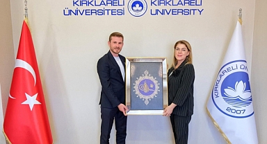 AK Parti’den Rektör Rengin Ak’a Hayırlı Olsun Ziyareti