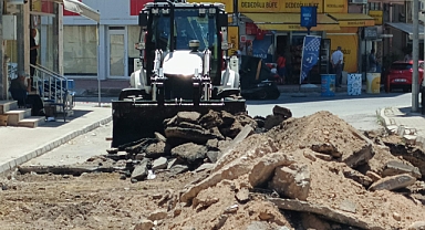 Akalar Mahallesi'nde Yol İyileştirme ve Çatlak Onarım Çalışmaları Başladı