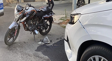 Çorlu'da otomobil ile motosiklet çarpıştı; 2 yaralı