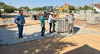 Değirmen Sokak'ta Kilitli Parke Taş Çalışmaları Sürüyor