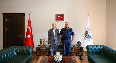 Jandarma Komutanı Akyüz'den Vali Turan'a Veda Ziyareti
