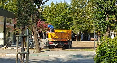 Kırklareli Belediyesi Sabahın Erken Saatlerinde Sahada