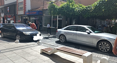 Kırklareli Merkez Karaumur Caddesi'nde Maddi Hasarlı Trafik Kazası