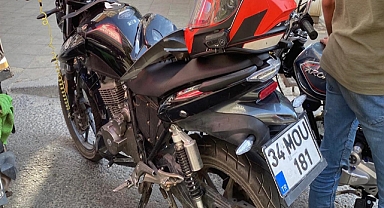 Otomobil ile çarpışan motosikletin sürücüsü yaralandı