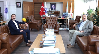 REKTÖRÜMÜZE NEZAKET ZİYARETİ