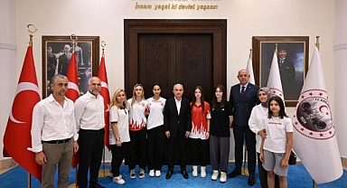 Taekwondo Şampiyonları Kırklareli Valiliğinde Buluştu