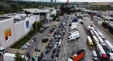 Türkiye’de tatillerini tamamlayan gurbetçilerin, dönüş yolculuğu başladı