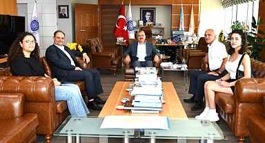 ÜNİVERSİTEMİZ REKTÖRÜNE ZİYARET