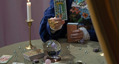 18 Eylül 2025 Perşembe Burç Yorumları: Kararlılık ve Yeni Fırsatlar Günü!