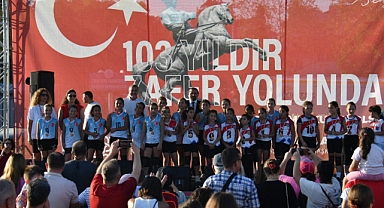 30 Ağustos Zafer Bayramı Coşkusu Süleymanpaşa Sahilini Sardı