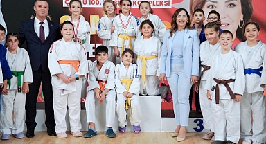 30 AĞUSTOS ZAFER BAYRAMI MİNİK SPORCULARIN COŞKUSU İLE TAÇLANDI