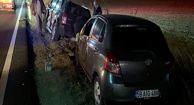 Alkollü sürücünün kullandığı araç, 2 otomobile çarptı; 3 yaralı