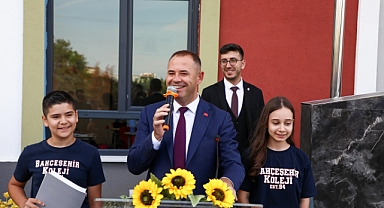 Başkan Derya Bulut Bahçeşehir Koleji’nde Öğrencilerle Buluştu