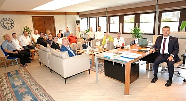 Başkan Sarıkurt, Milletvekili Yontar ve Göçmen Dernekleri Temsilcilerini Ağırladı