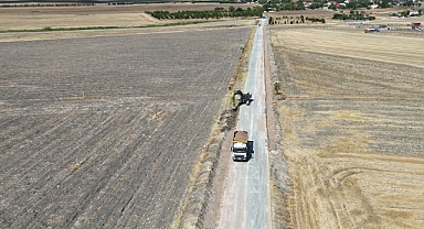 BÜYÜKŞEHİR YOLLARI YENİLİYOR, ULAŞIM KONFORU ARTIRIYOR