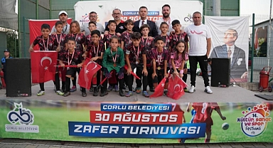 Çorlu'da Zafer Bayramı Coşkusu Futbol Turnuvasıyla Taçlandı
