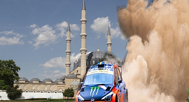 Dünyaca Ünlü Gumball 3000 Rallisi Selimiye Meydanı’nda