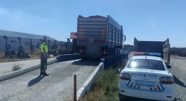 Edirne'de taşıma sınırını aşan kamyon sürücülerine 110 bin lira ceza