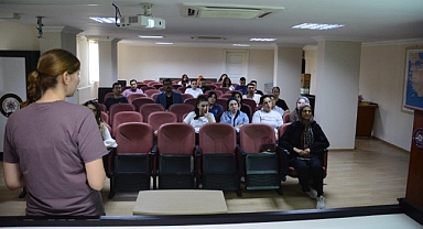 Emniyet Personeline Kadına Karşı Şiddetle Mücadele Eğitimi