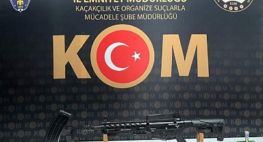 Kırklareli’nde Araçta Otomatik Tüfek ve Fişek Ele Geçirildi