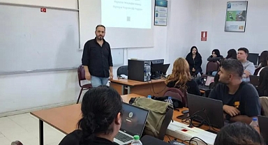 Kırklareli Üniversitesi Pınarhisar MYO'da Bilgisayar Programcılığı Öğrencilerine Oryantasyon