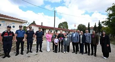 Kırklareli Valisi Uğur Turan, Yeni Eğitim Yılına Köy Okulu Ziyaretleriyle Başladı