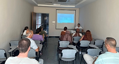 Pınarhisar Devlet Hastanesi’nde Vezne ve Hasta Kayıt Personeline Eğitim