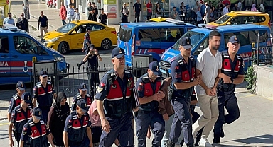 Tabanca ile öldürüldü; eşi, 2 oğlu ve yengesi gözaltında