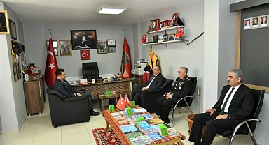 Vali Soytürk Gaziler Günü'nde Türkiye Harp Malulü Gaziler, Şehit, Dul ve Yetimleri Derneği'ni Ziyaret Etti