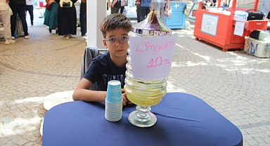 Yayla Şenliklerinde Küçük Barkın'ın Limonata Sevinci