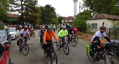 12. Keşan DOÇEK Dağ Bisikleti Festivali Zorlu Koşullara Rağmen Büyük İlgi Gördü
