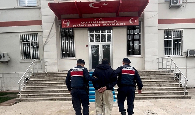 12 yıl hapis cezasıyla aranan firari hükümlüyü parmak izi yakalattı