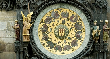 13 Ekim 2025 Pazartesi Burç Yorumları: Haftaya Güçlü Başlangıç, Yeni Fırsatlar Kapıda! 