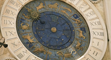 19 Ekim 2025 Pazar Burç Yorumları: Günün Şanslı Burcu Açıklandı!