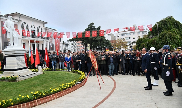 29 Ekim Cumhuriyet Bayramı Kutlamaları Çelenk Sunma Töreni İle Başladı