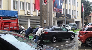 Araç Arızalandı, Trafik Yoğunluğu Oluştu