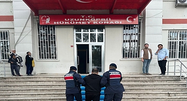Aranması olan şüpheli, trafik kontrolünde yakalandı