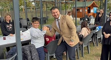 Babaeski Belediye Başkanı Yayla, Özel Öğrencilerle Oyun Parkında Buluştu