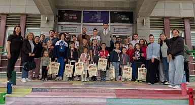 Babaeski'de Satranç Turnuvasında Hamleler Dostluk İçin Yapıldı