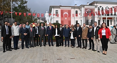 Başkan Volkan Nallar Cumhuriyet Bayramını Çocuklarla Kutladı